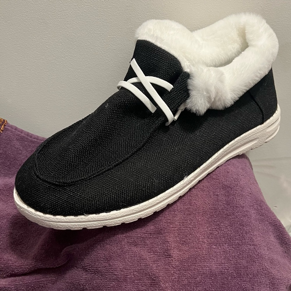 Women’s Plush Lined Canvas Shoes
